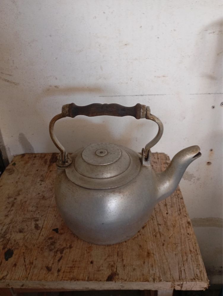 Chaleira antiga de ferro