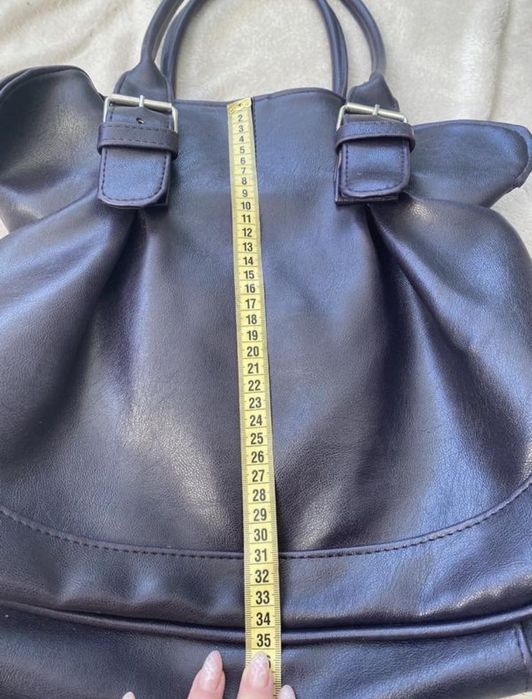 Містка сумка тоут із еко шкіри фіолетового кольору