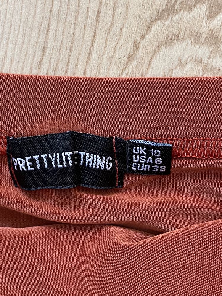 Brązowy crop top 38