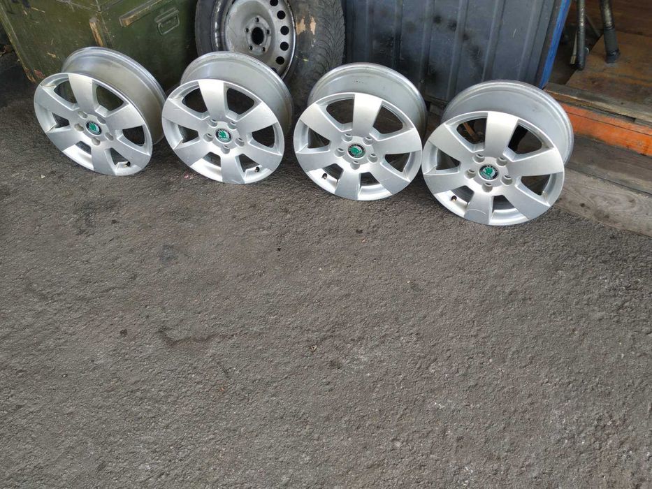 Диски R15 от Шкода Октавия, оригинал. Комплект 4 шт.