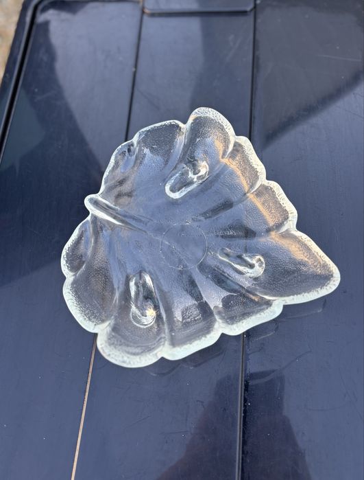 Talerz w kształcie liścia