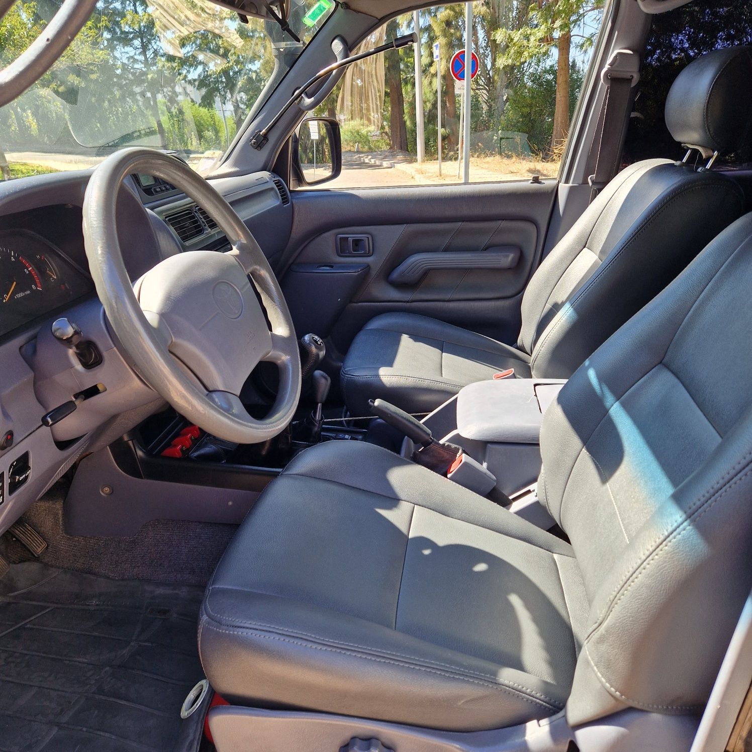 Toyota Land Cruiser KZJ95 100% legalizado e com muitos extras