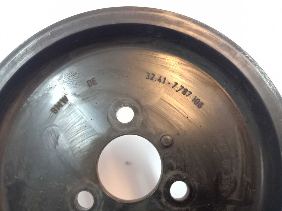 BMW E46 E53 E60 E83 M47 M57 Koło pasowe pompy wspomagania 2.0D 3.0D