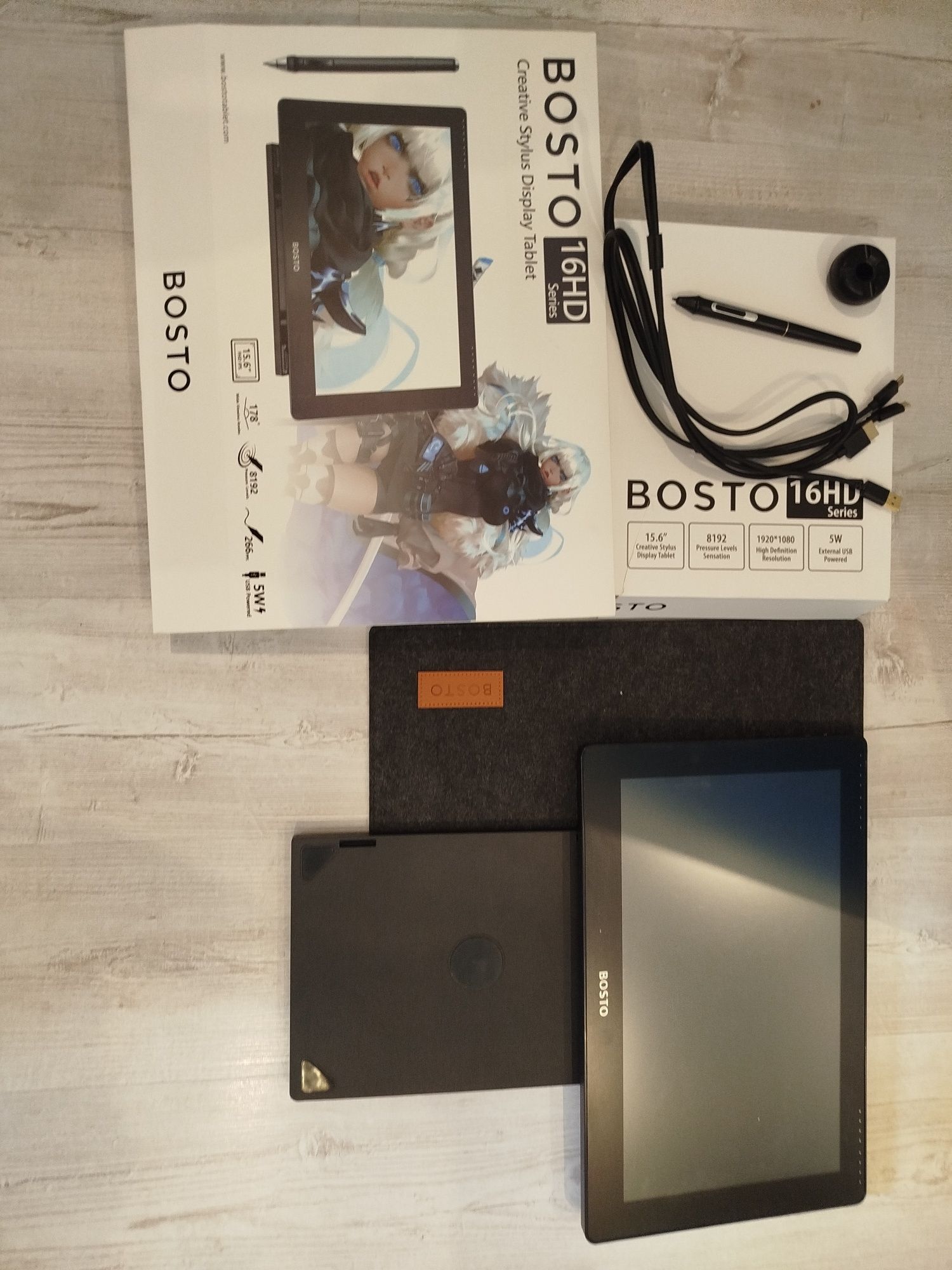 Tablet graficzny Bosto 16HD + akcesoria