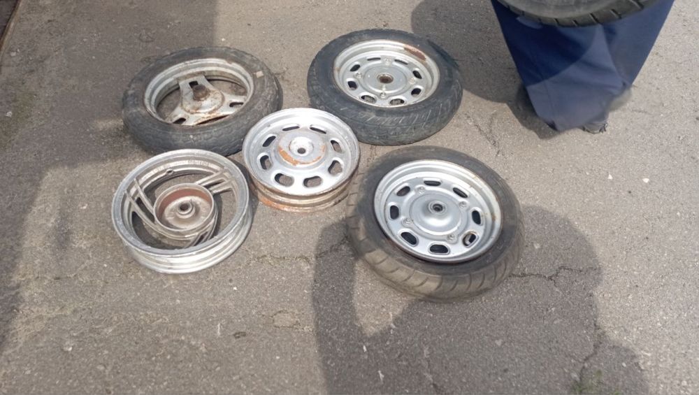 Продам диски для скутера  R10 и R12