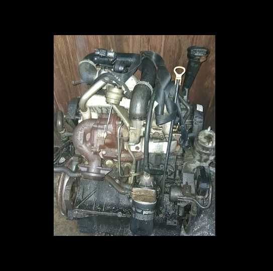 Silnik części VW Transporter T4 2.5TDI ATJ Rozrusznik Alternator Turbo