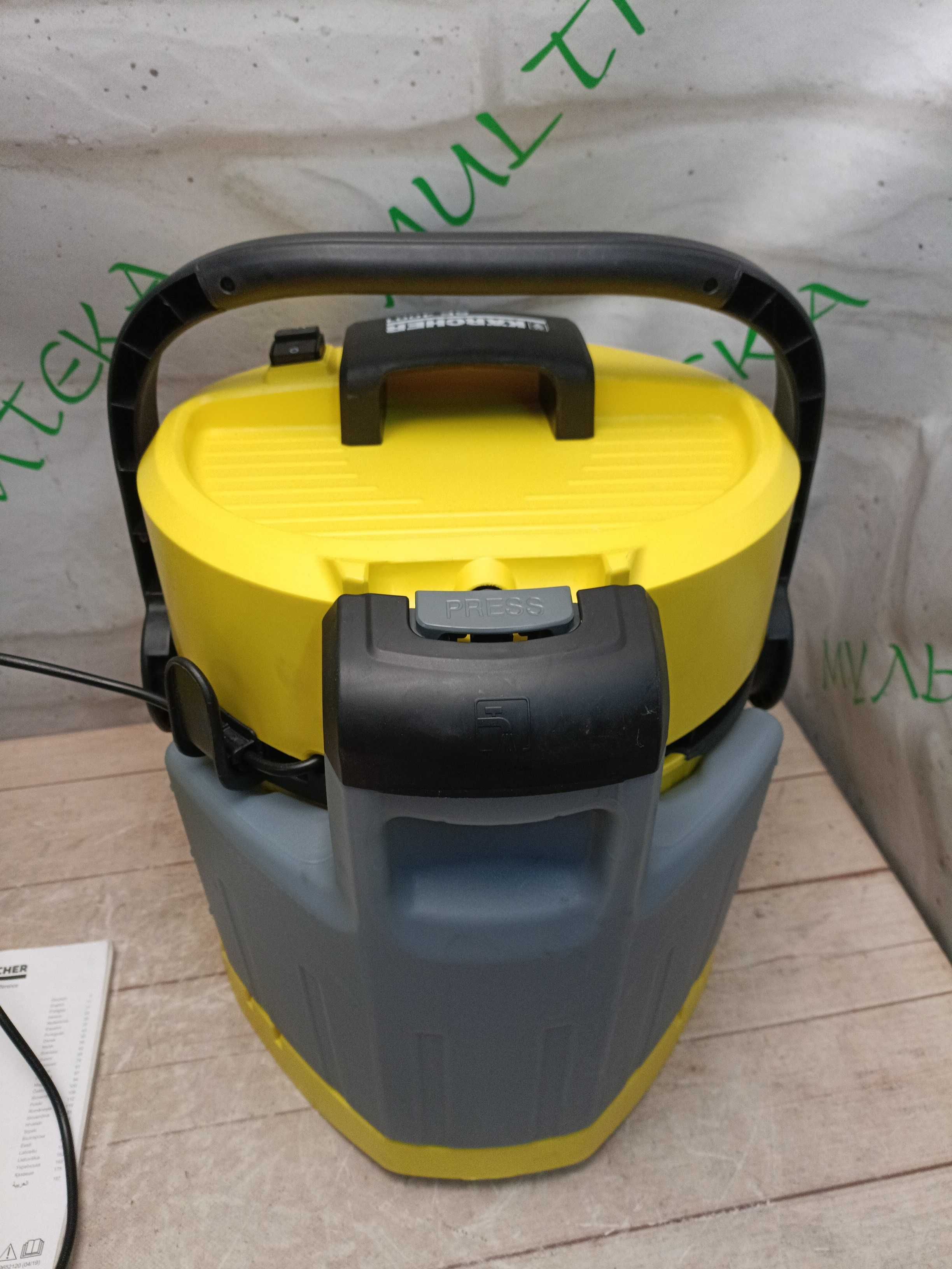 Karcher SE 4001 (1.081-130.0) миючий пилосос 1400 Вт