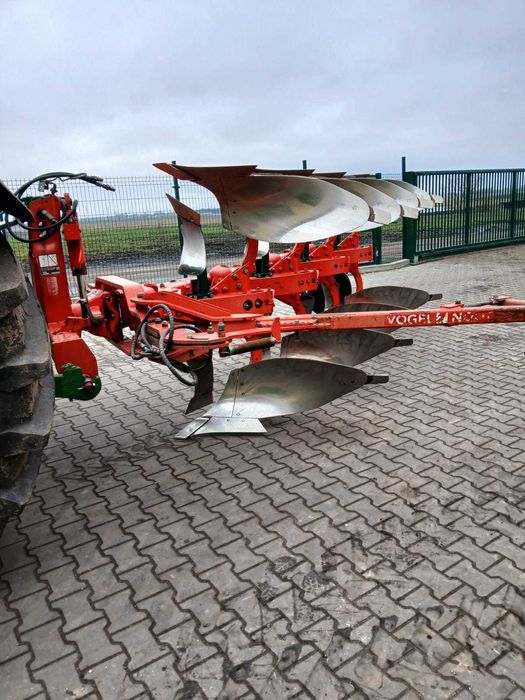 Pług Vogelnoot 950 XM z wałem uprawowym