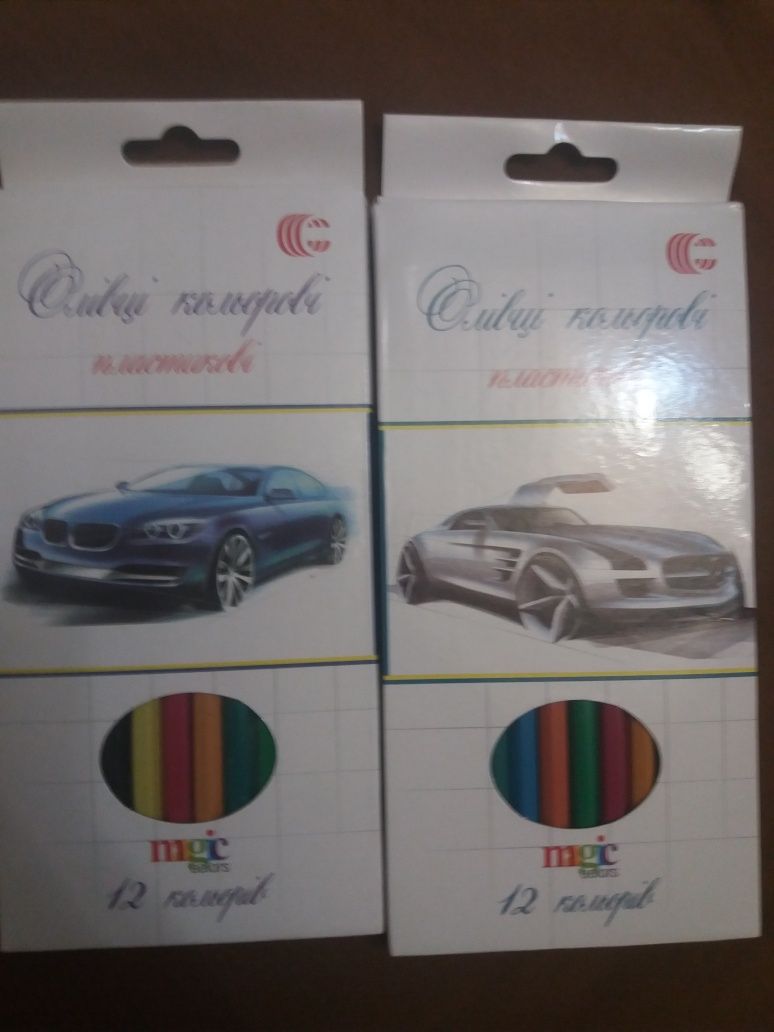 олівці кольорові карандаши