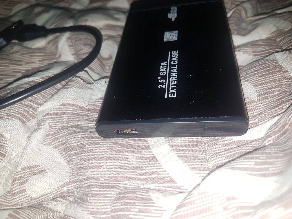 Новый карман для подключение внешнего диска ноутбучного размера 
HDD и
