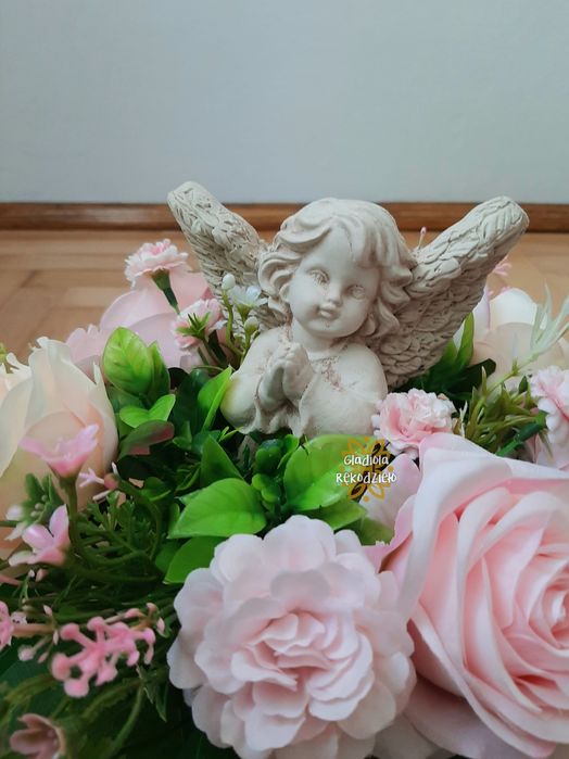 Stroiki kompozycje nagrobne dla Aniołka dziecka anioł radom