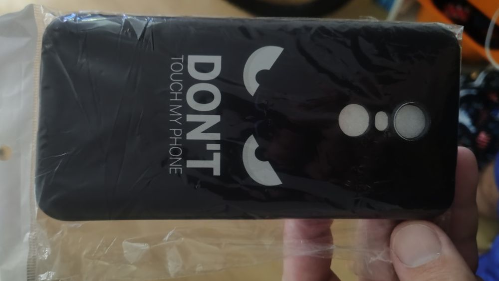 Продам чехол на Xiaomi redmi 5 plus