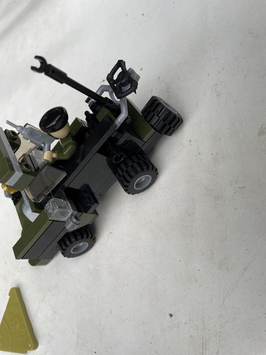 Vendo 2 jipes tipo Lego