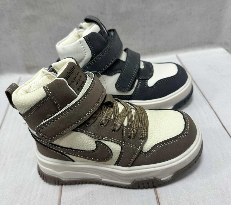 Зимові дитячі кросівки на овчині  bessky   коричневі  26-29