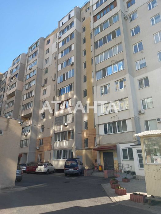 Двокімнатна квартира 78 кв.м. у зданому цегляному будинку.