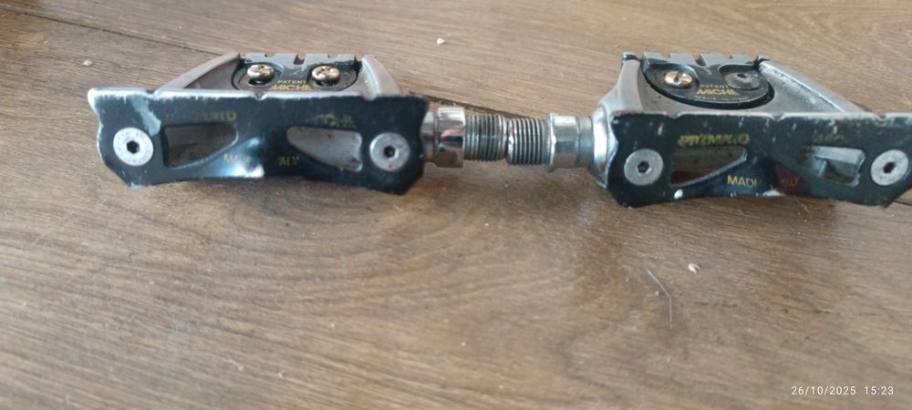 Pedais de estrada miche