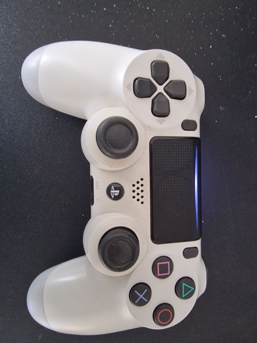 PS4 slim 1TB + Jogos PS4