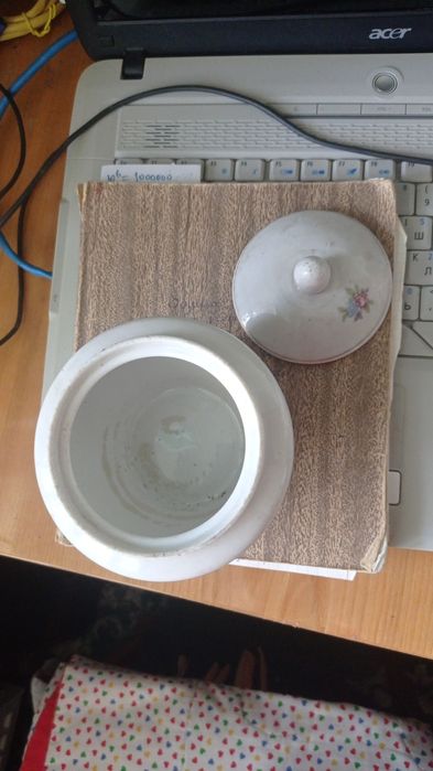 закаточні ключі, посуд, м'ясорубки