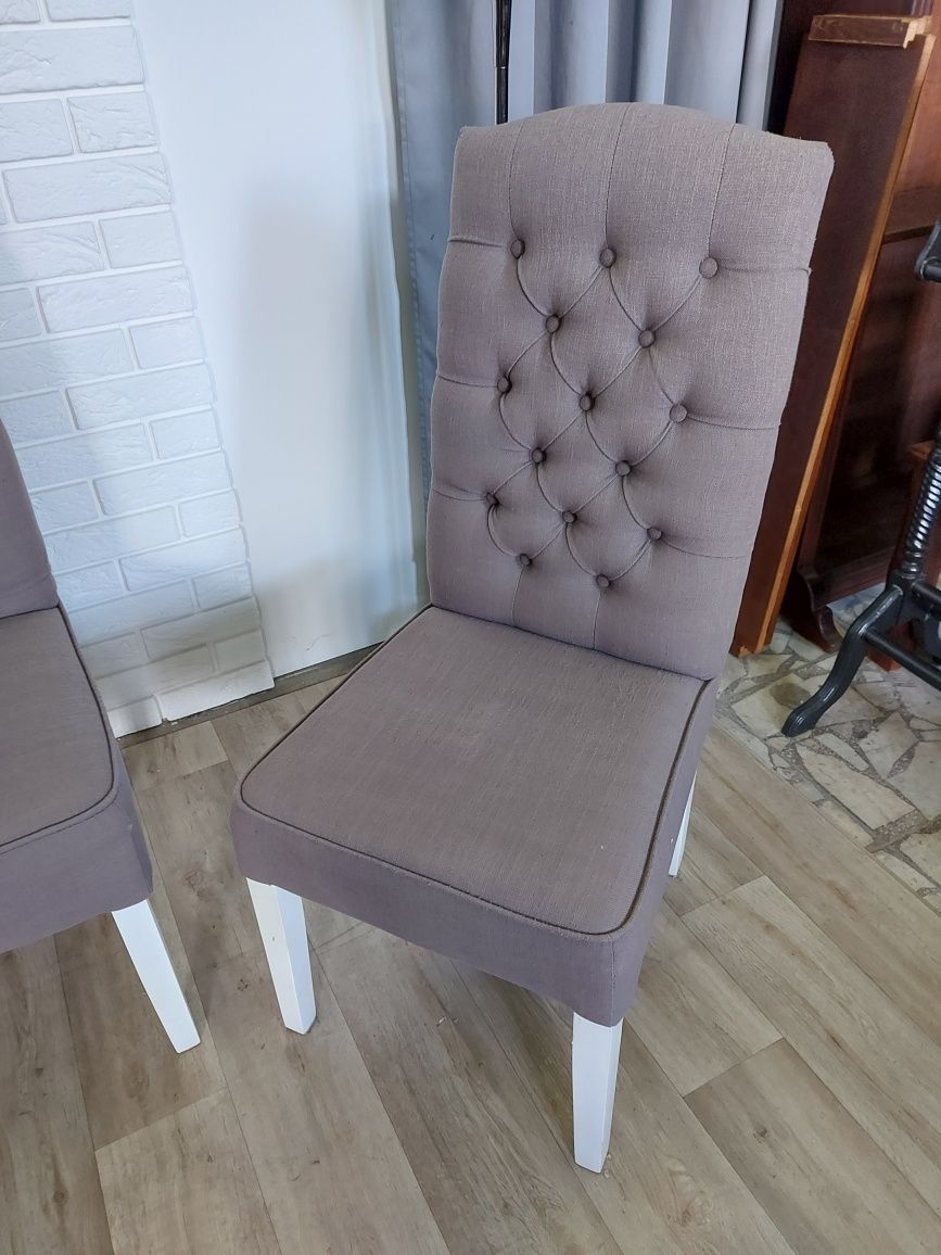 Krzesła oraz ławka tapicerowane
