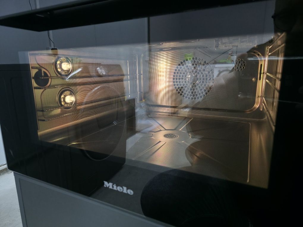 Копмлект MIELE духова шафа пароварка DGC 7440  мікрохвильовка DGM 7440