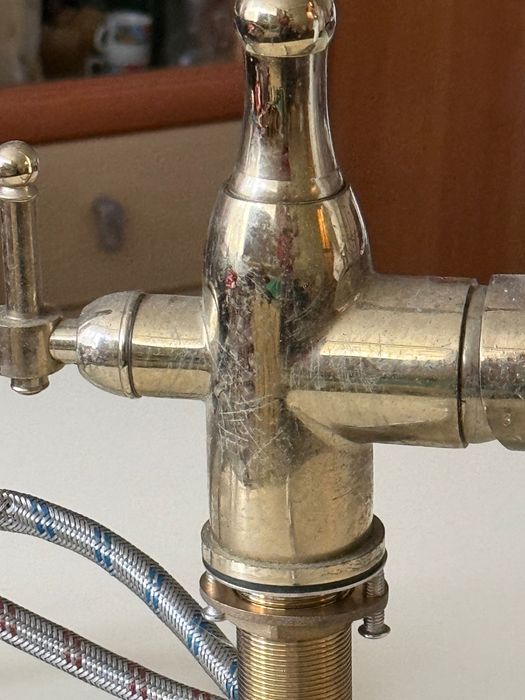 Мідний змішувач кухонний в класичному стилі з керамічною ручкою