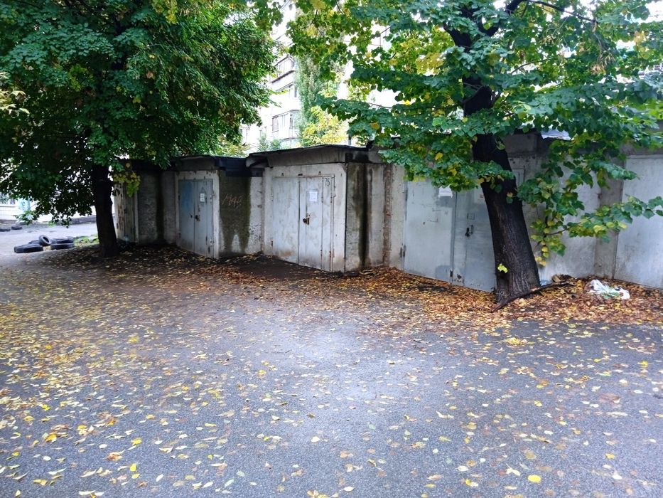 Оренда гаража на вул. Олеся Гончара