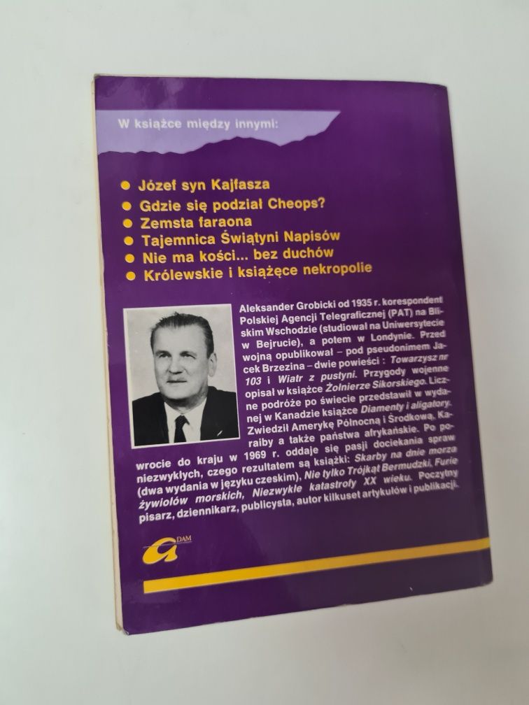 Kości święte i potępione - Aleksander Grobicki ''x