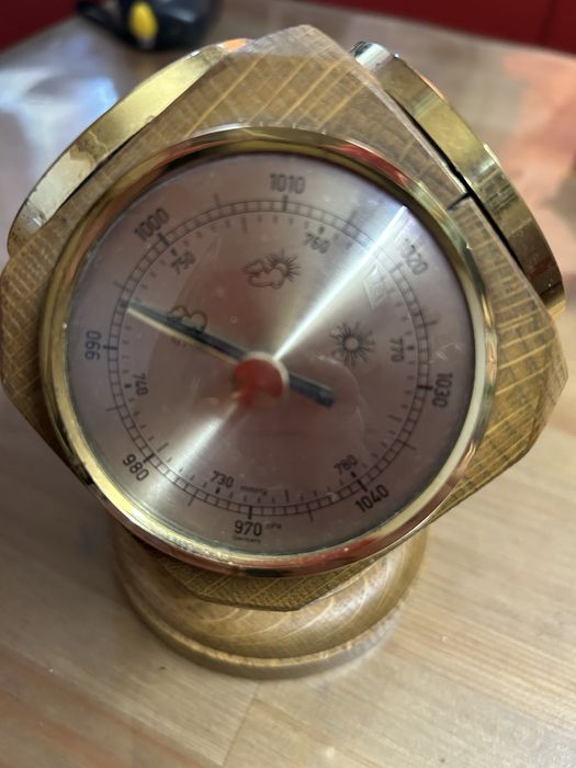 Настільна метеостанція TFA дуб