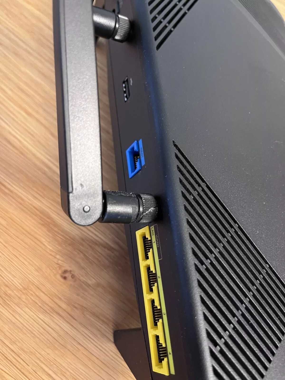 Router wi-fi SYNOLOGY RT2600AC  usado