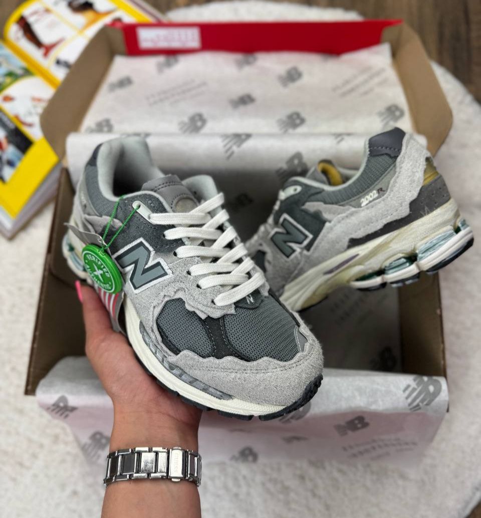 New Balance 2002R Protection Pack (36-45)