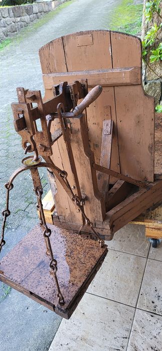 Vendo balança antiga