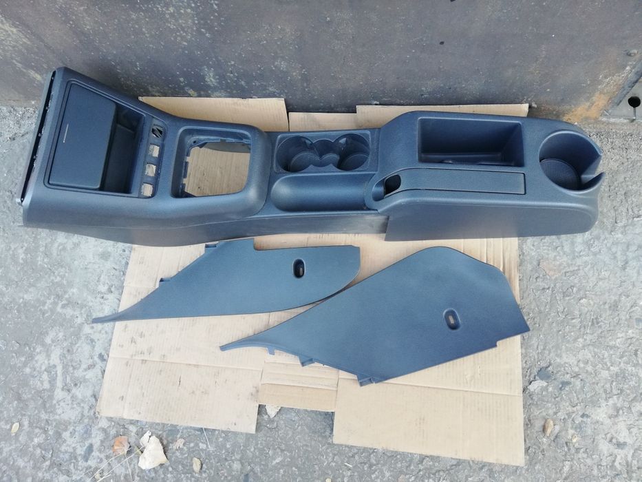 Продається центральный тоннель VW Golf plus