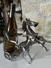 Suporte de garrafa com cavalo;