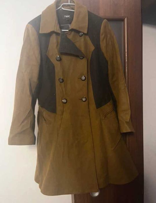 płaszcz khaki+czarny ciekawy wzór