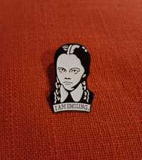 Przypinka pin broszka Wednesday Addams Rodzina Addamsów goth