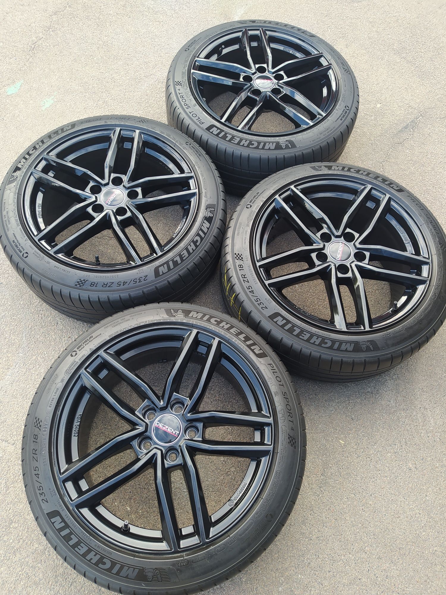 Диски Tesla3 18(5*114,3)et40+235/45/18 Michelin Pilot Sport4 шини літо
