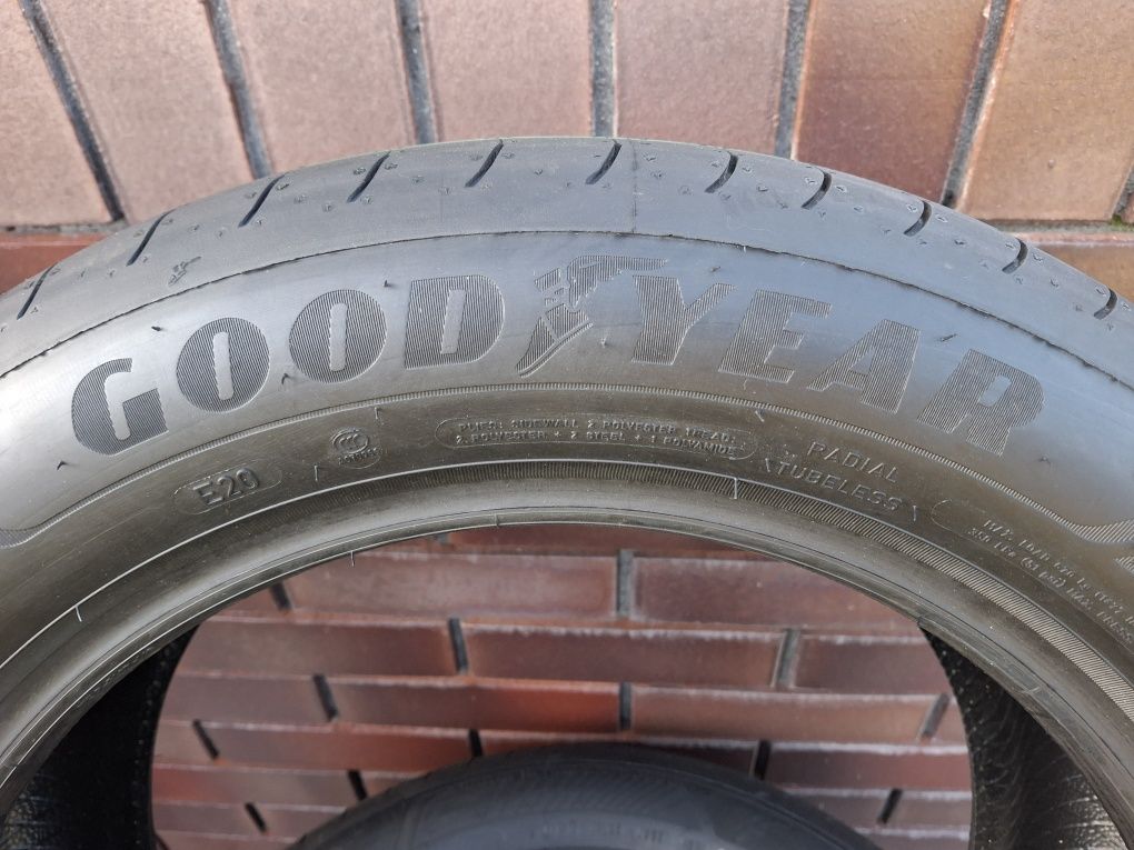 Nowe 215/55r17 Goodyear  DEMO 2024 rok