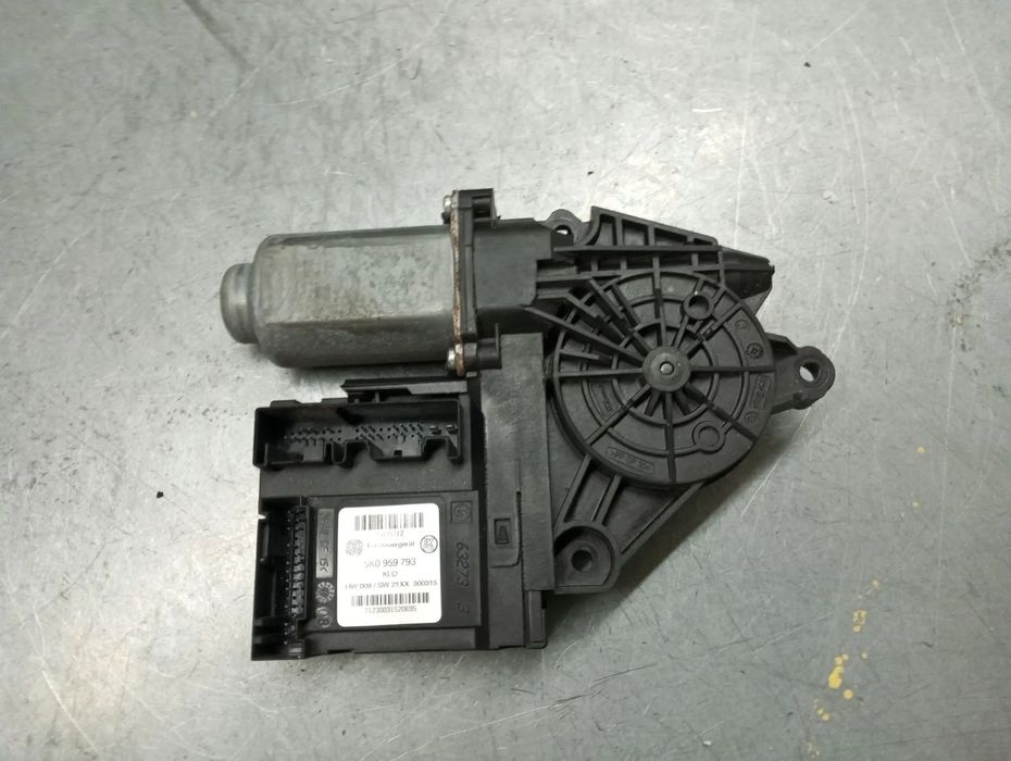 Motor vidro frente esquerdo VOLKSWAGEN Caddy (6K9, 9E7, 9E9)