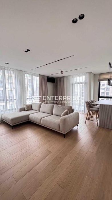 Продаж 2 кімнатної дизайнерської квартири в ЖК “Файна Таун”