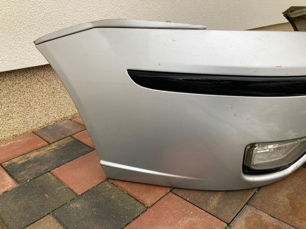 Zderzak Ford focus MK1 przedni srebrny z halogenami