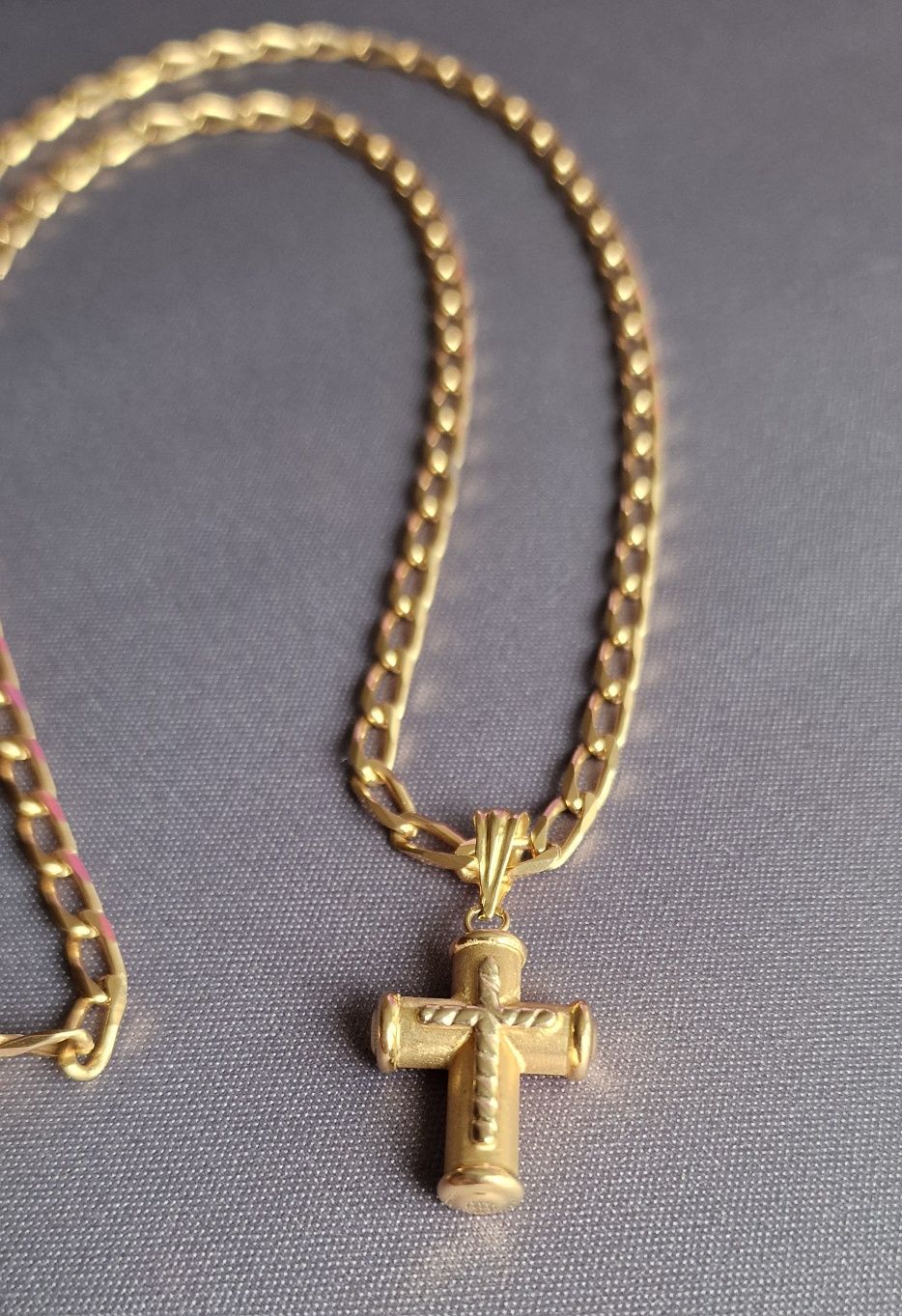 Fio em Ouro Com Cruz 19.2 Quilates