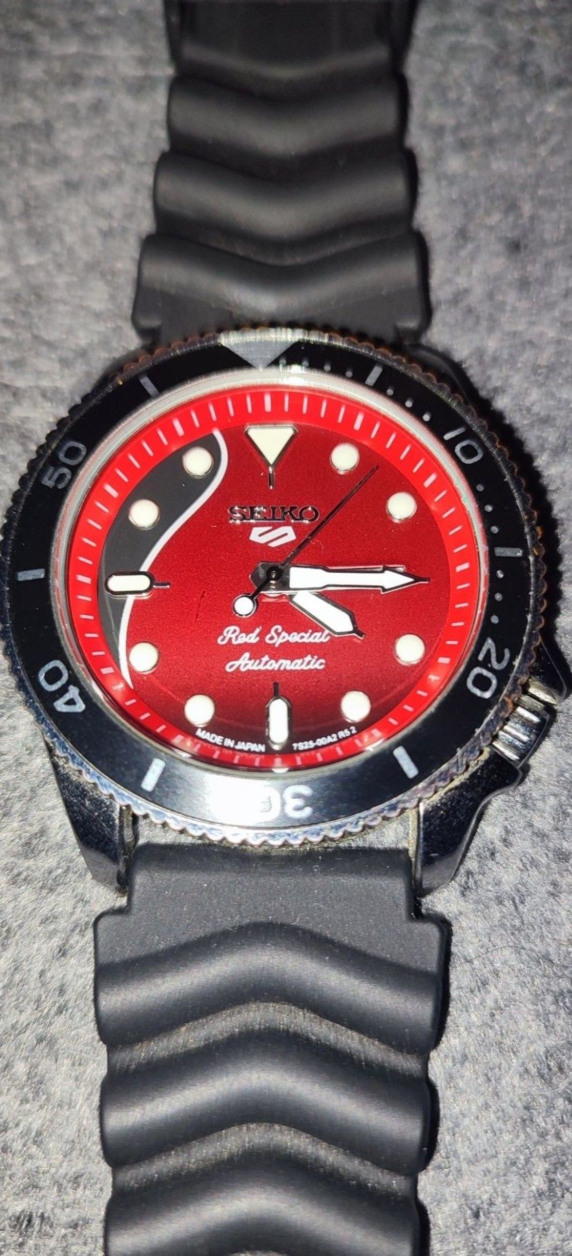 Zegarek typu Brian May Red Special