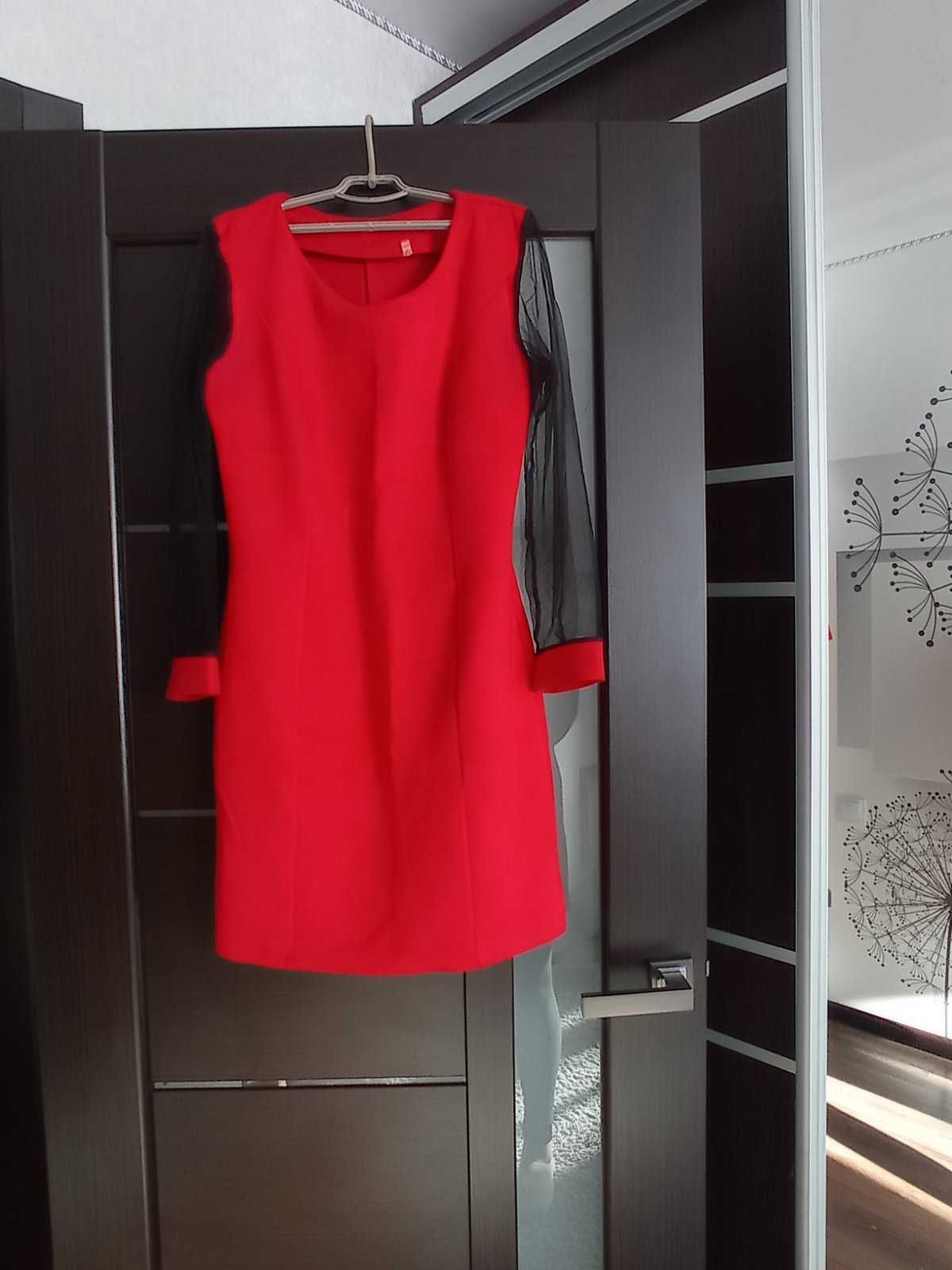 Жіноче червоне плаття з рукавом в сіточку