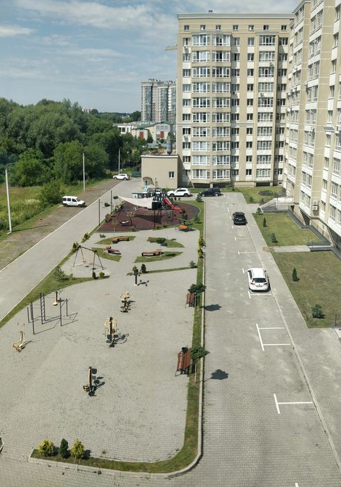 1-кім.кв. Люкс класу. Центр. Зарічанська. Подобова оренда