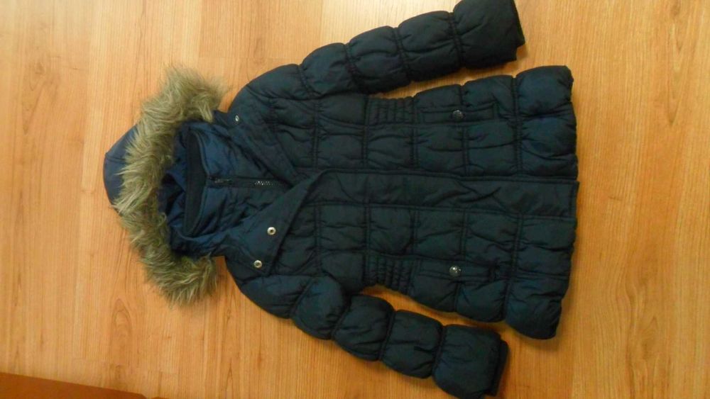 Casaco menina 4 anos tamanho 104cm  usado em bom estado
