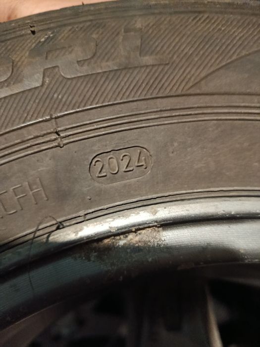 Продам титани з резиною 4.100 r13