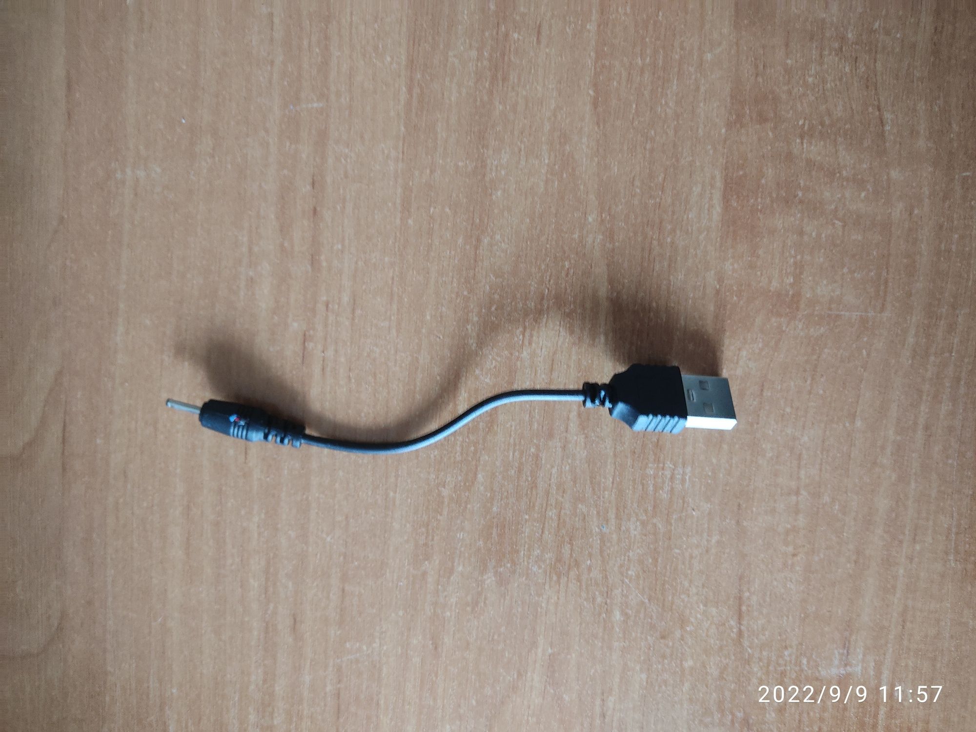 USB-зарядне до Bluetooth навушника