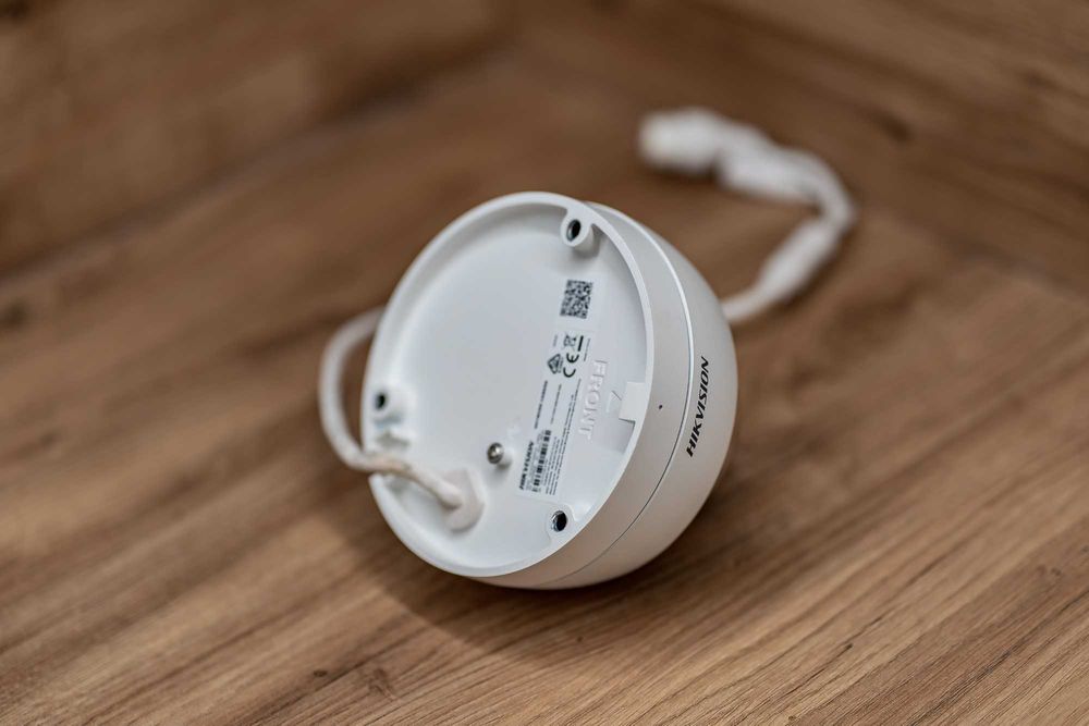 Kamera kopułkowa z mikrofonem IP Hikvision DS-2CD2123G0-IU 2Mpx