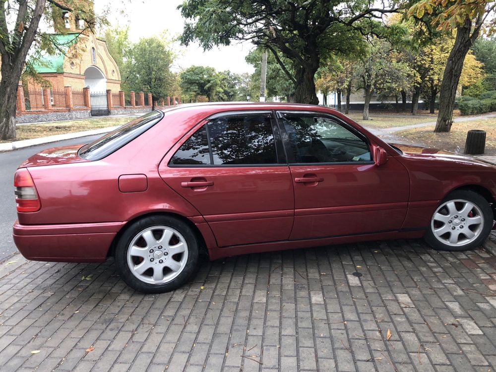 Mercedes-Benz w202
