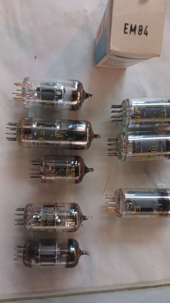 Продам лампы ecc82 список.